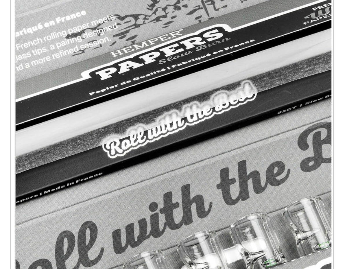 King Size Rolling Paper White Booklet +  10 Glass Tips (7mm)