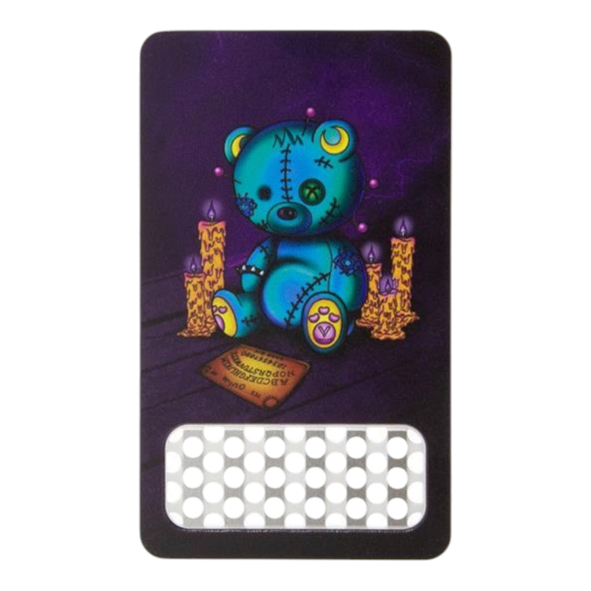 V-Syndicate Grinder Card „Ouija Bear“ – Metall-Grinderkarte